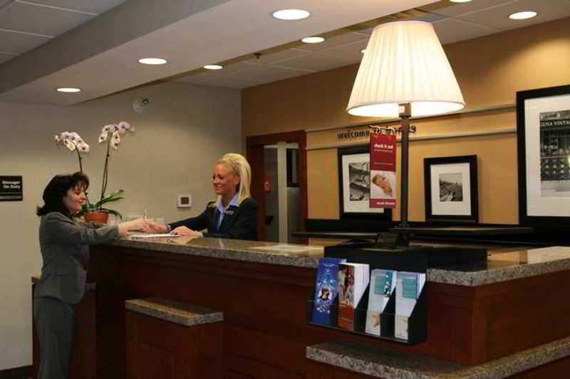 Hampton Inn & Suites By Hilton Barrie Beltér fotó